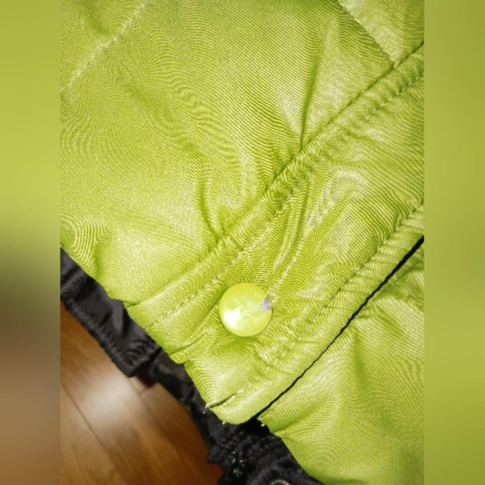 Vest - Picture 6 of 6